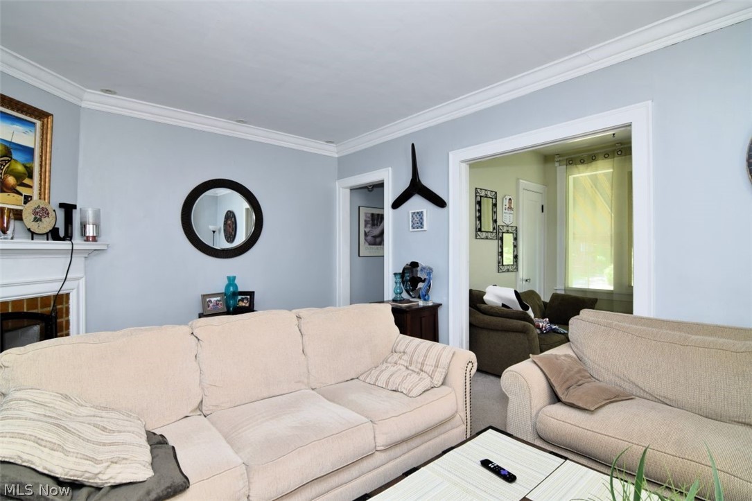 2449 Woodmere Drive Cleveland Heights OH 44106