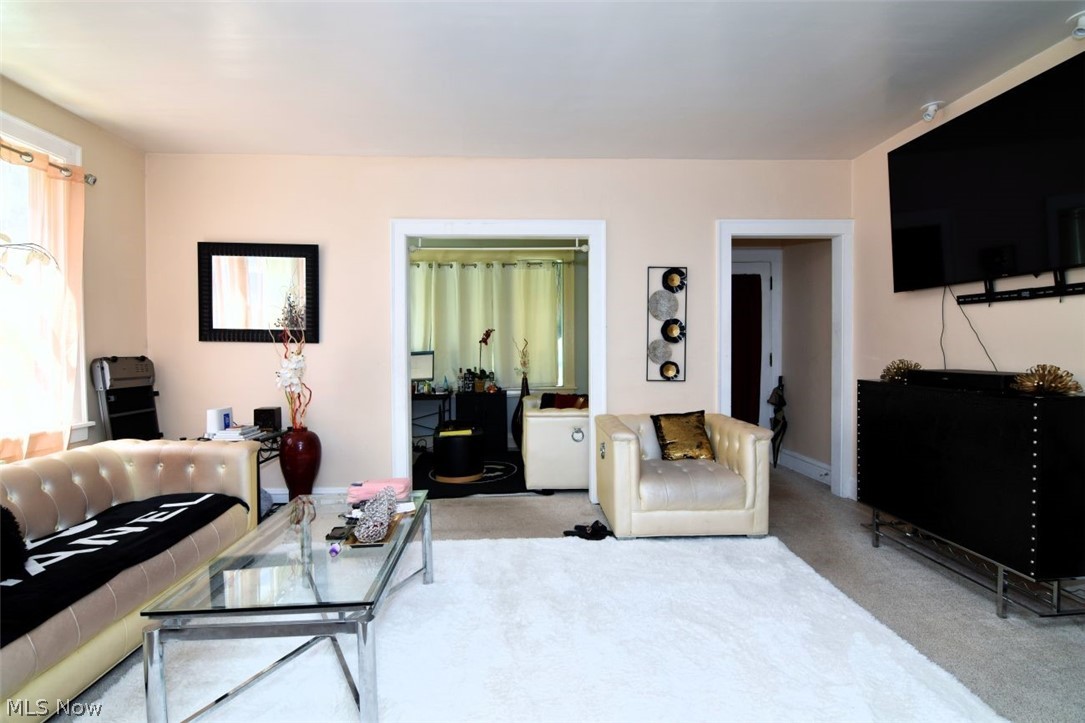 2449 Woodmere Drive Cleveland Heights OH 44106