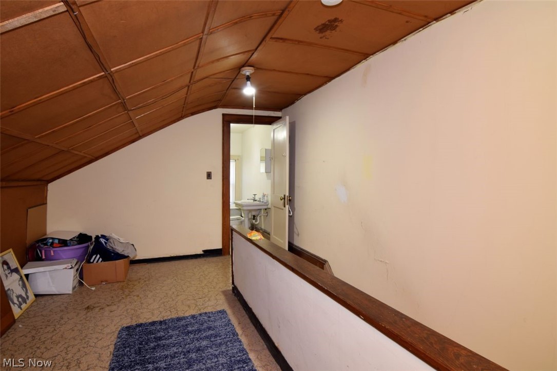 2449 Woodmere Drive Cleveland Heights OH 44106