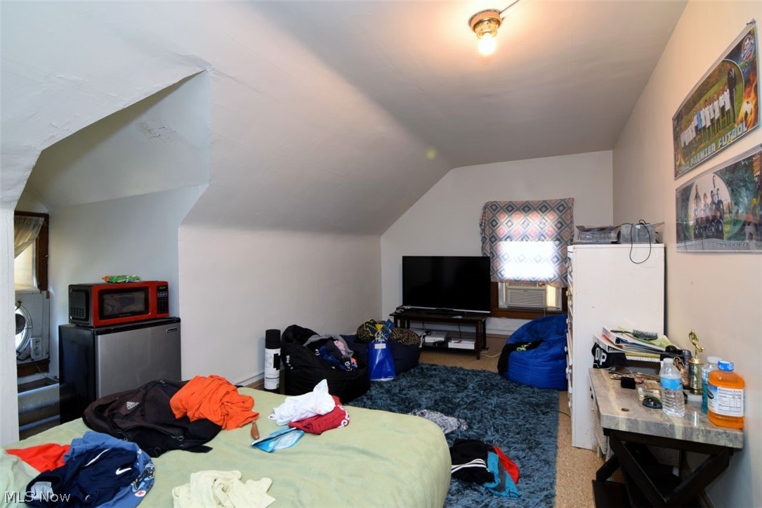 2449 Woodmere Drive Cleveland Heights OH 44106