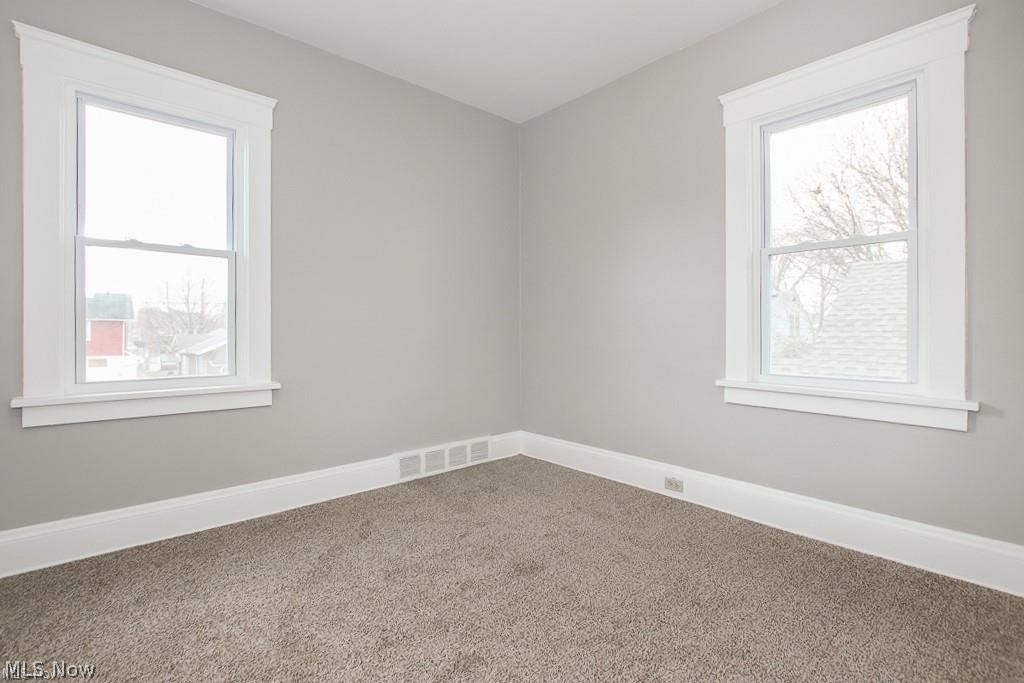 10601 Linnet Avenue Cleveland OH 44111