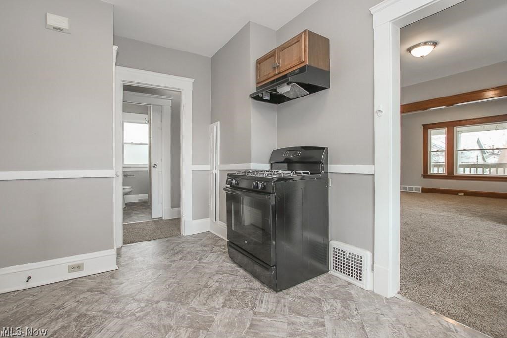 10601 Linnet Avenue Cleveland OH 44111