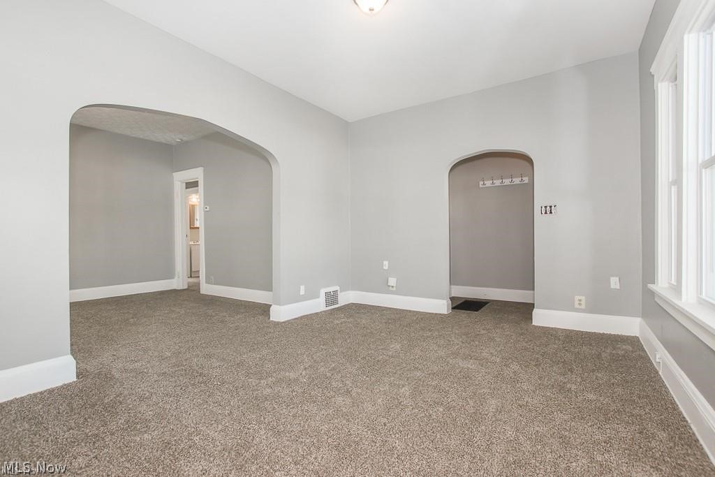 10601 Linnet Avenue Cleveland OH 44111