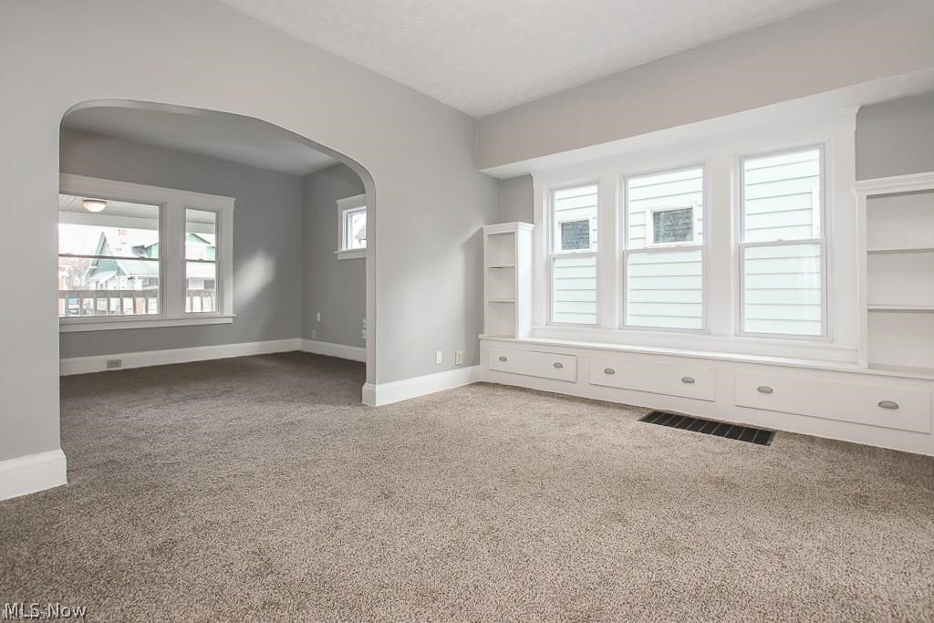 10601 Linnet Avenue Cleveland OH 44111