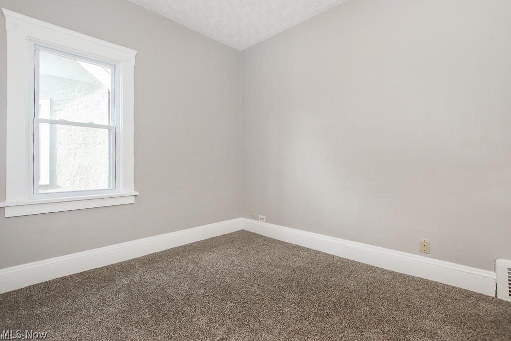 10601 Linnet Avenue Cleveland OH 44111