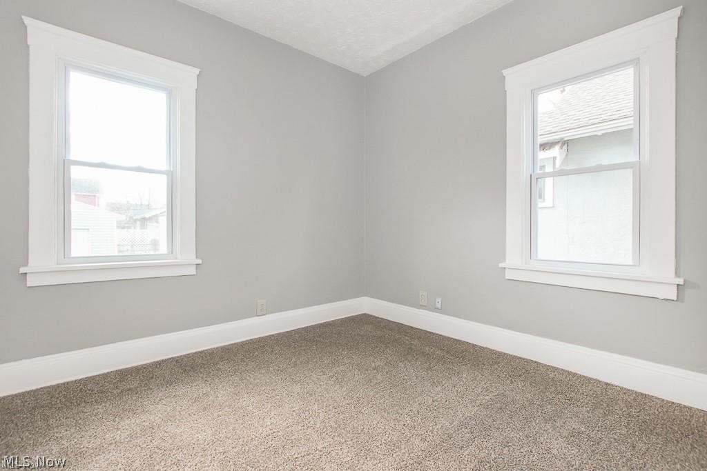 10601 Linnet Avenue Cleveland OH 44111
