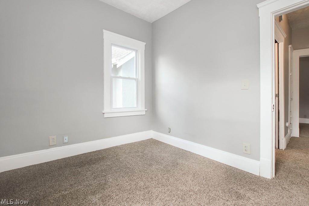 10601 Linnet Avenue Cleveland OH 44111