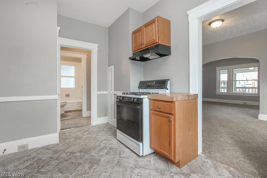 10601 Linnet Avenue Cleveland OH 44111