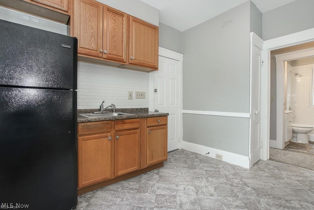 10601 Linnet Avenue Cleveland OH 44111