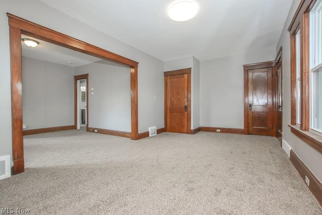 10601 Linnet Avenue Cleveland OH 44111
