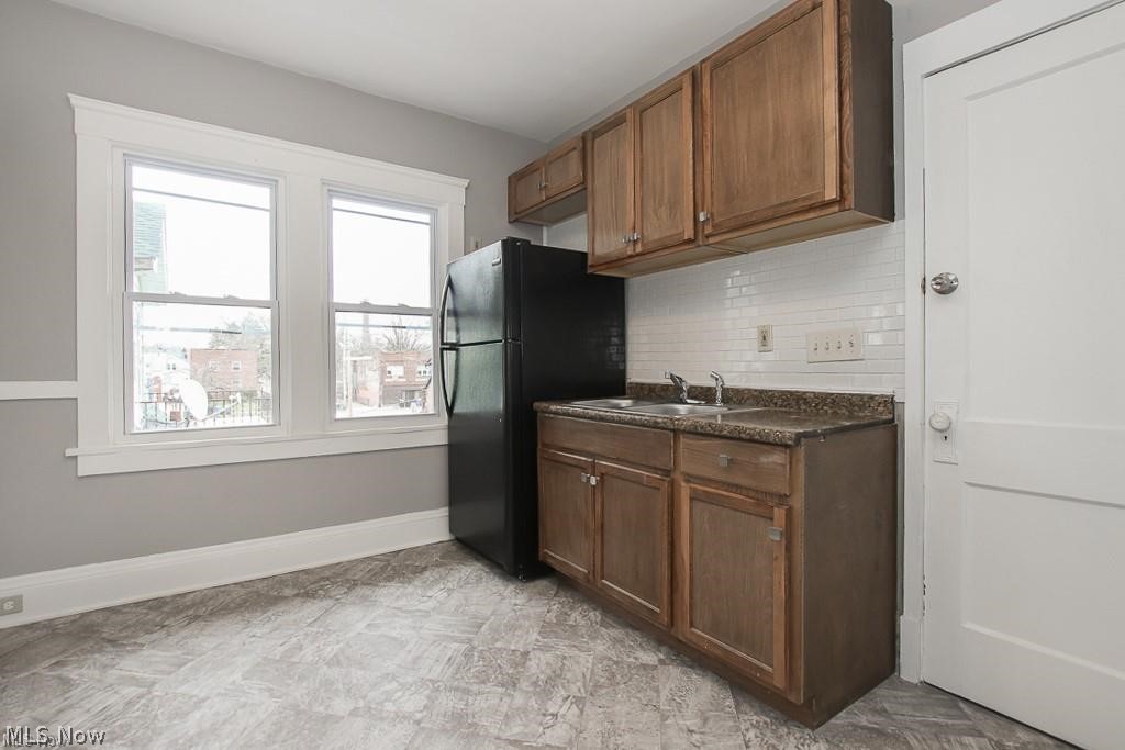 10601 Linnet Avenue Cleveland OH 44111