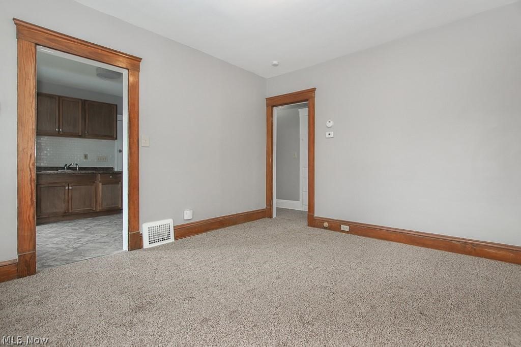 10601 Linnet Avenue Cleveland OH 44111