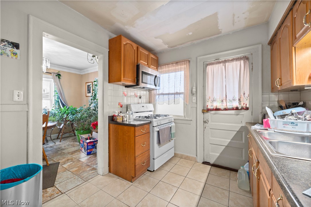 4552 Broadview Road Cleveland OH 44109