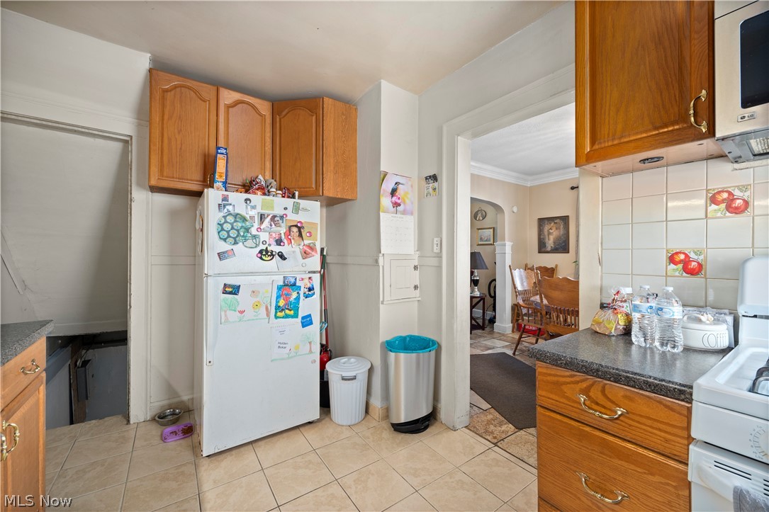 4552 Broadview Road Cleveland OH 44109