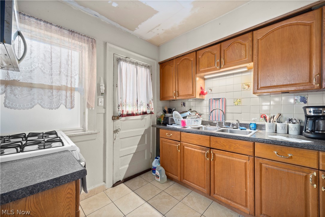 4552 Broadview Road Cleveland OH 44109