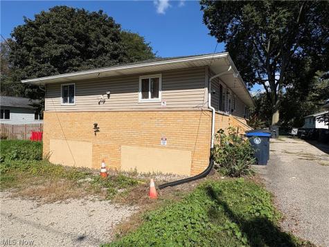 1261-1263 Anna Avenue Akron OH 44314