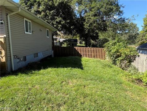 1261-1263 Anna Avenue Akron OH 44314