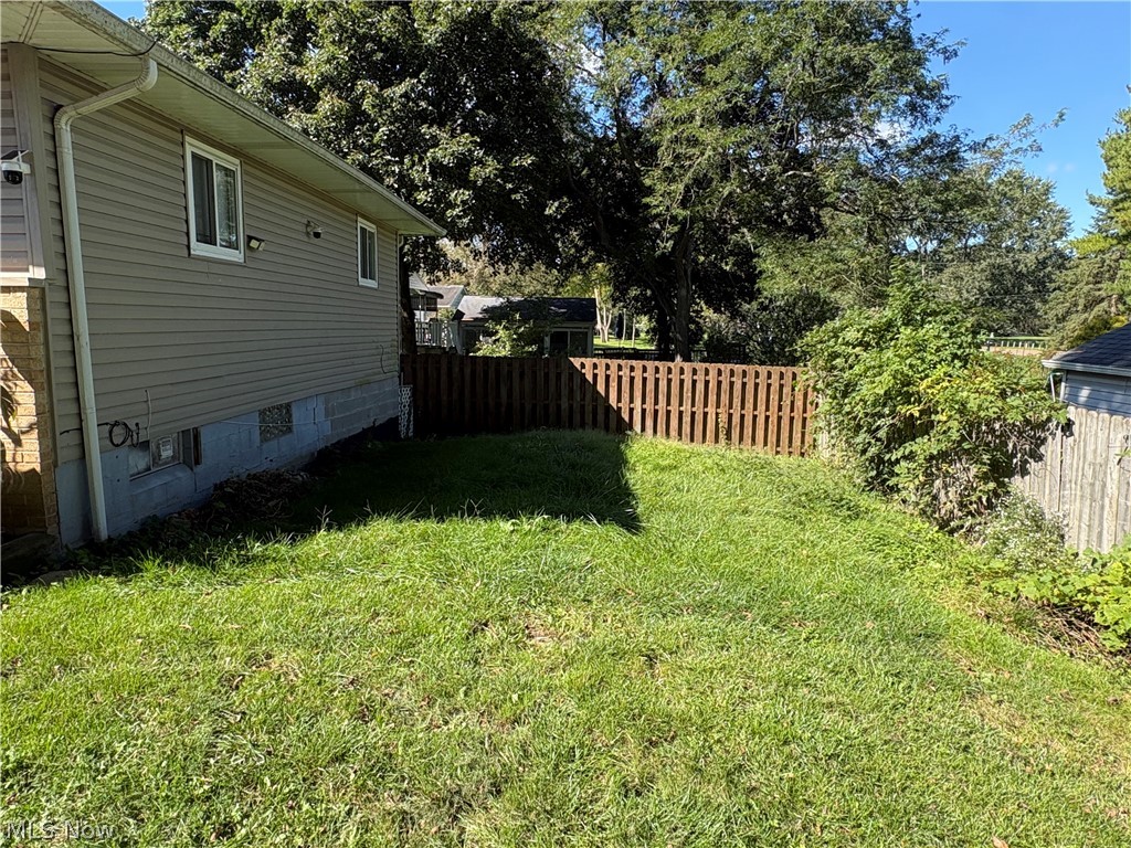 1261-1263 Anna Avenue Akron OH 44314