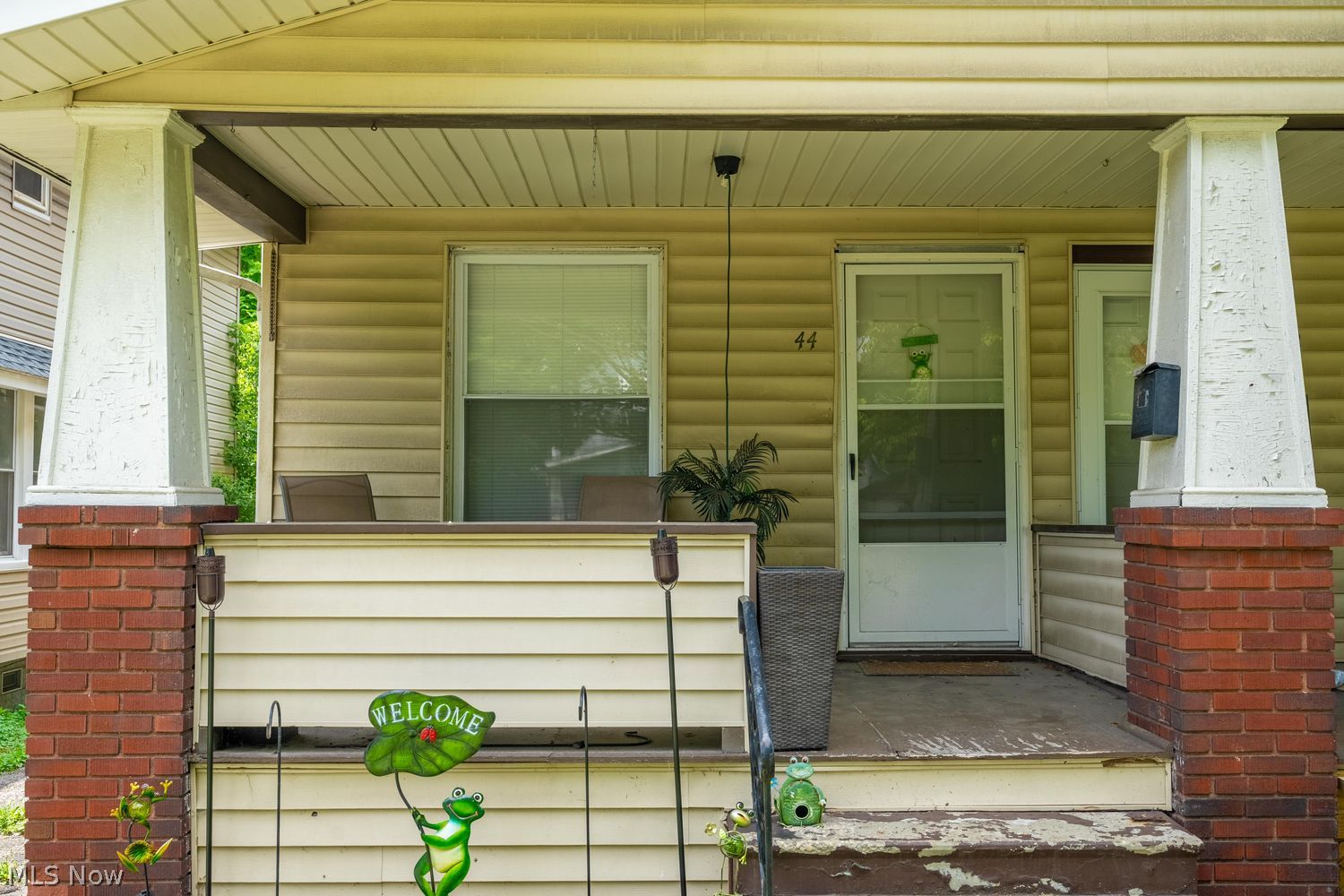 42-44 E Archwood Avenue Akron OH 44301