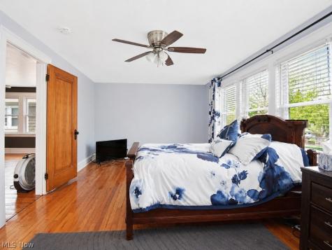 18308 East Park Drive Cleveland OH 44119