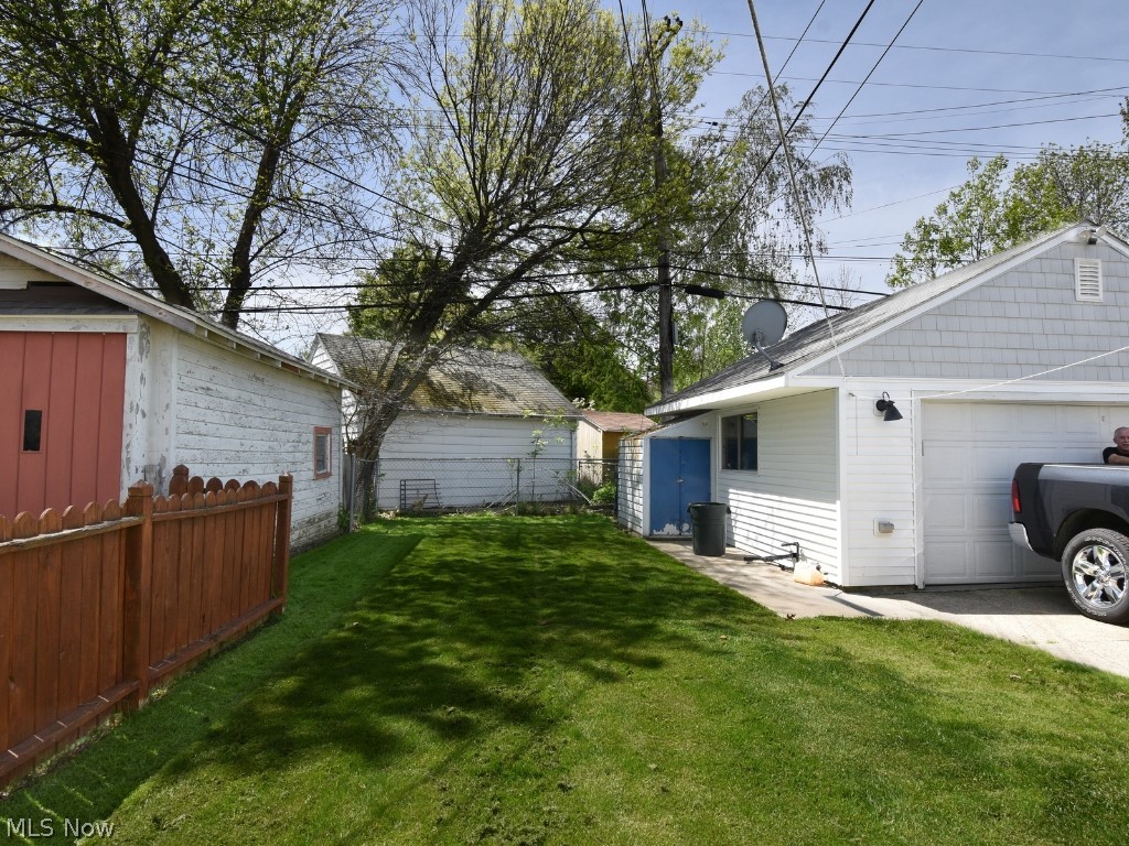 18308 East Park Drive Cleveland OH 44119