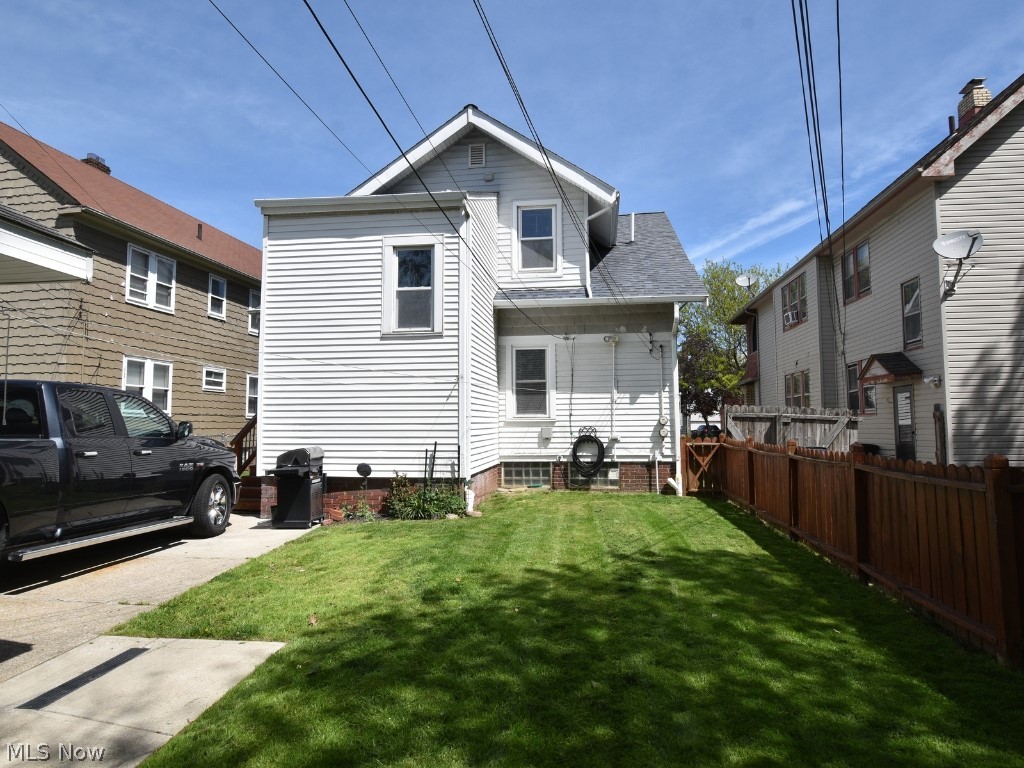 18308 East Park Drive Cleveland OH 44119