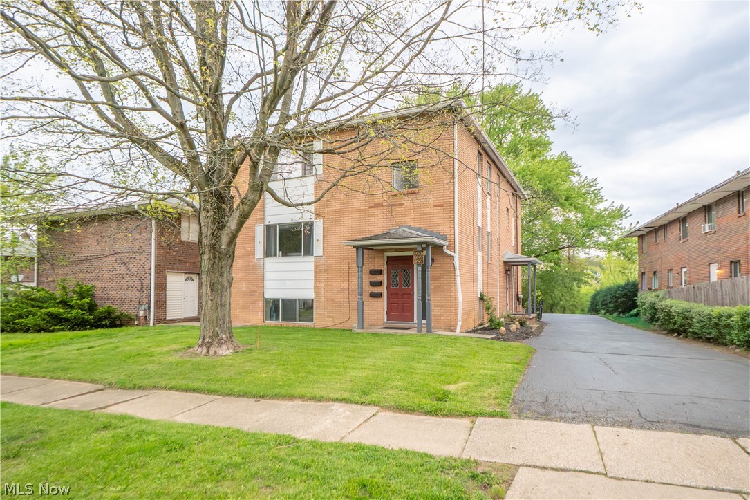 1753-1757 Cromwell Drive Akron OH 44313