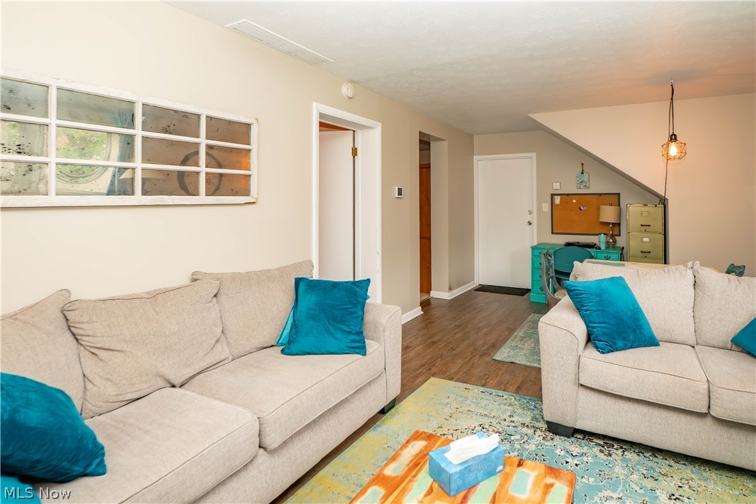 1753-1757 Cromwell Drive Akron OH 44313