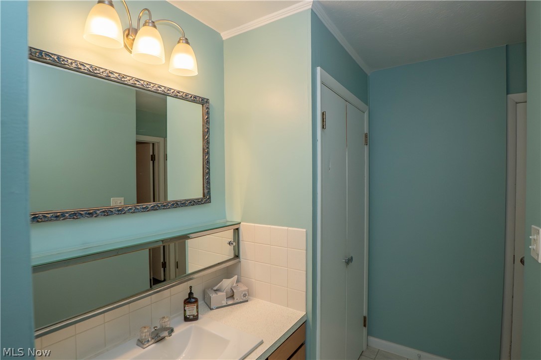 1753-1757 Cromwell Drive Akron OH 44313