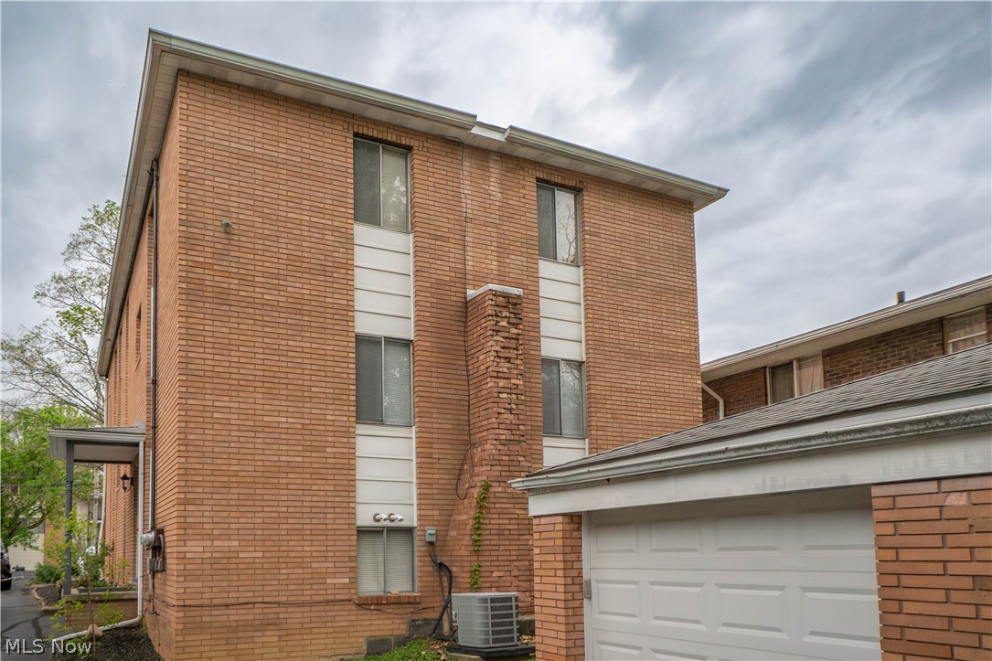 1753-1757 Cromwell Drive Akron OH 44313