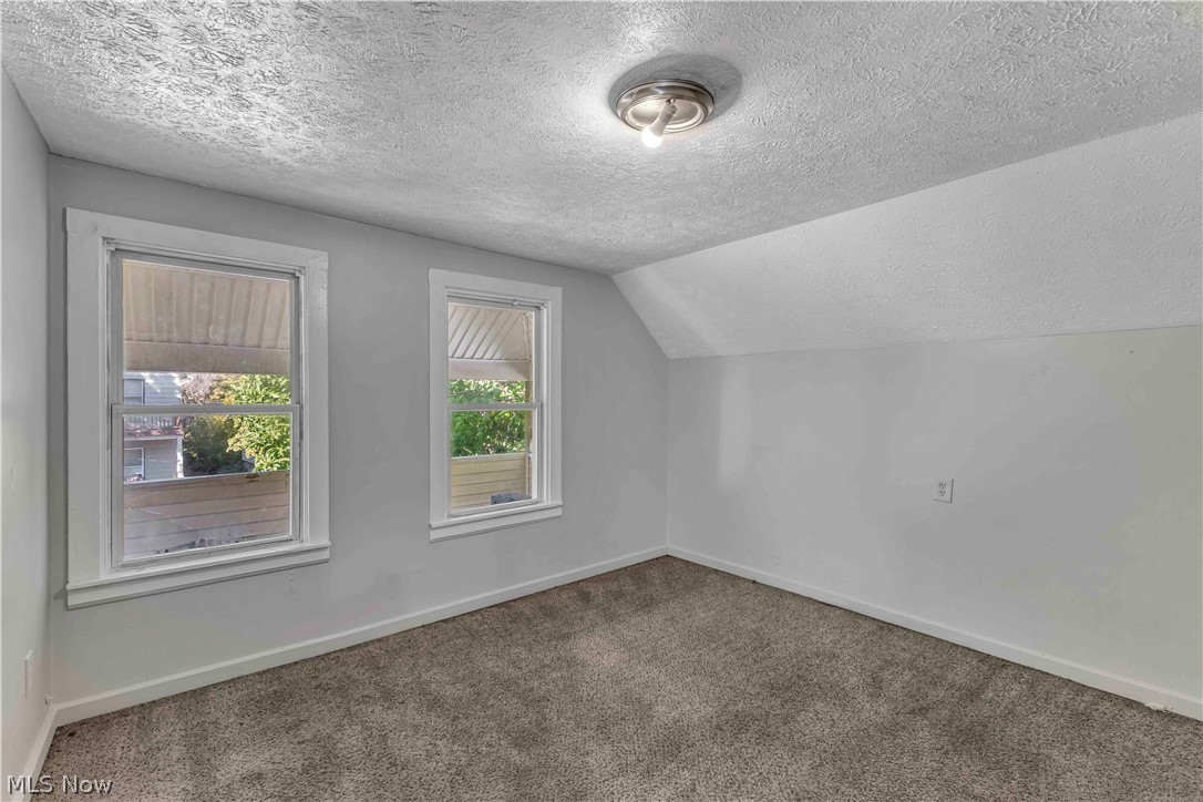 7606 Vineyard Avenue Garfield Heights OH 44105