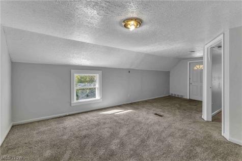 7606 Vineyard Avenue Garfield Heights OH 44105