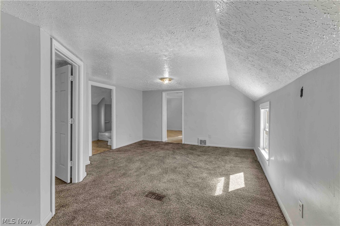 7606 Vineyard Avenue Garfield Heights OH 44105