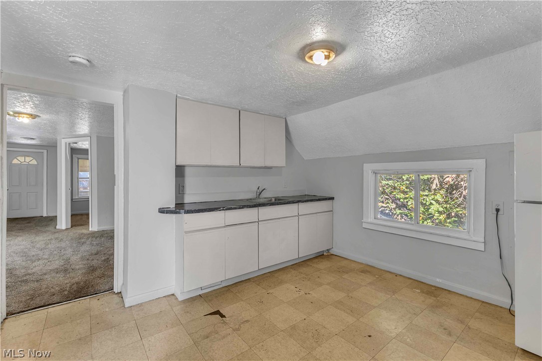 7606 Vineyard Avenue Garfield Heights OH 44105