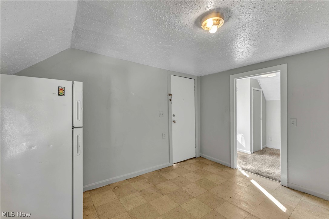 7606 Vineyard Avenue Garfield Heights OH 44105