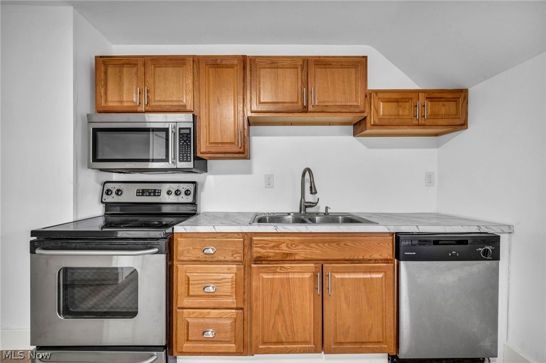 3196 W 43rd Street Cleveland OH 44109
