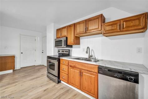 3196 W 43rd Street Cleveland OH 44109