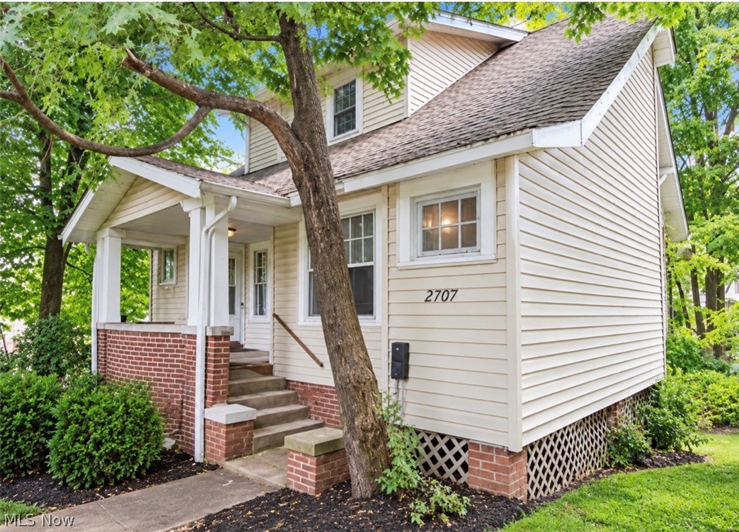 2707 Noble Road Cleveland Heights OH 44121