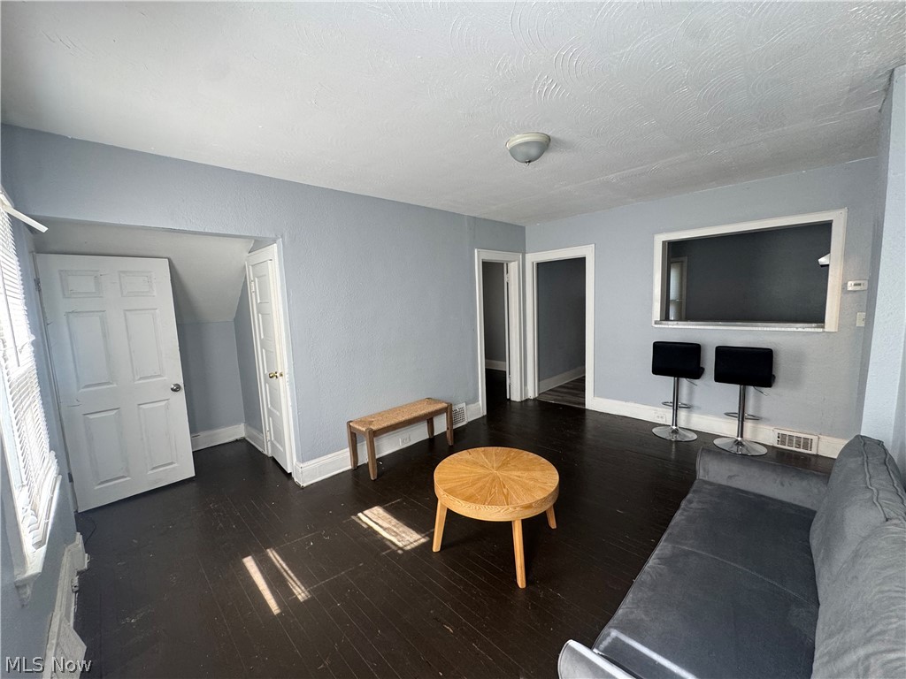 2707 Noble Road Cleveland Heights OH 44121