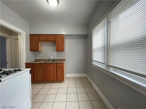 3495 W 99th Street Cleveland OH 44102