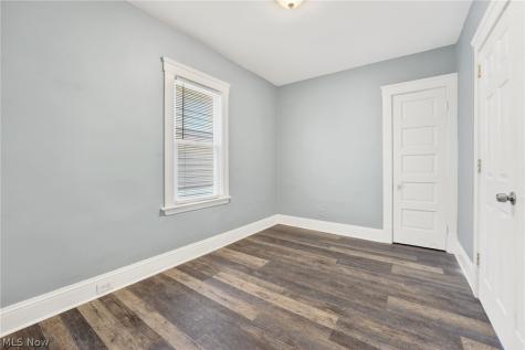 3726 Newark Avenue Cleveland OH 44109