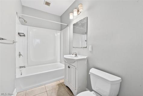 3726 Newark Avenue Cleveland OH 44109