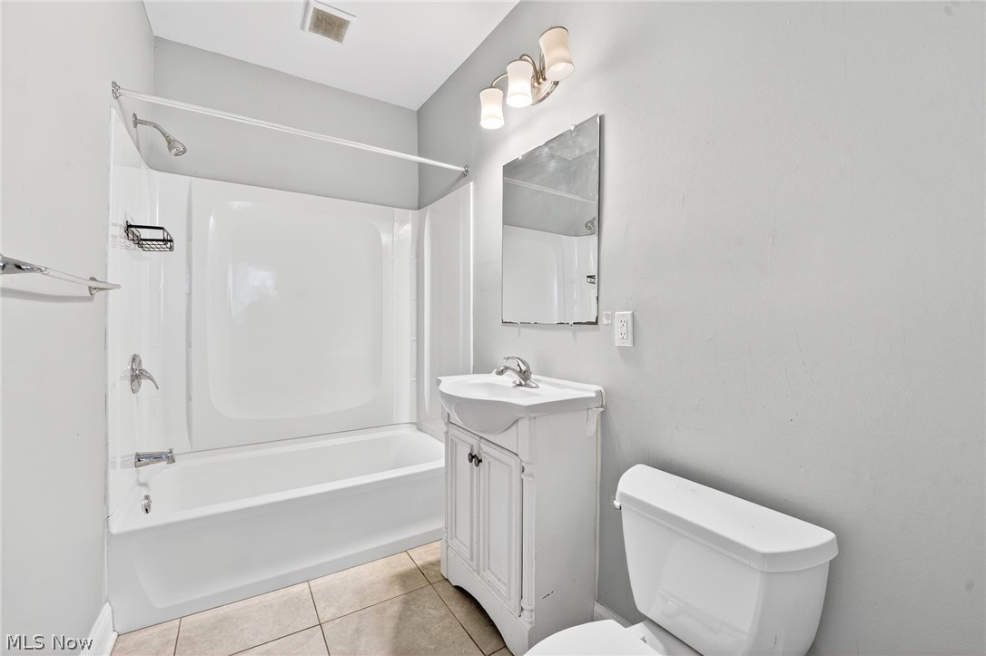3726 Newark Avenue Cleveland OH 44109