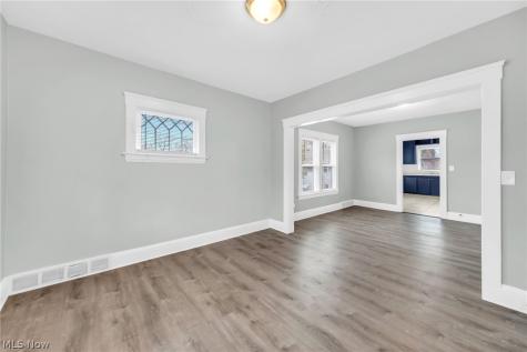 3726 Newark Avenue Cleveland OH 44109