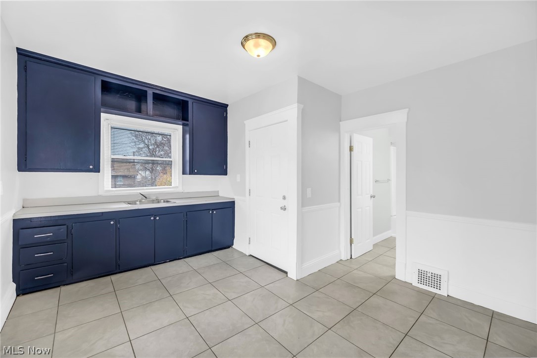 3726 Newark Avenue Cleveland OH 44109