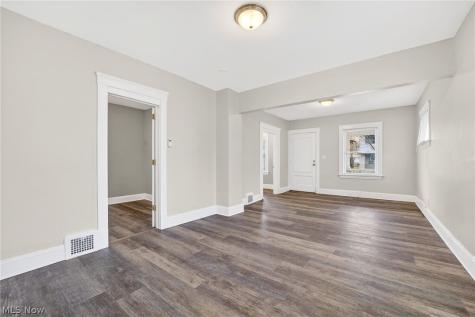 3726 Newark Avenue Cleveland OH 44109