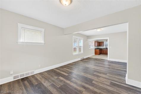 3726 Newark Avenue Cleveland OH 44109