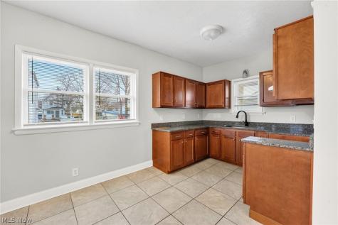 3726 Newark Avenue Cleveland OH 44109