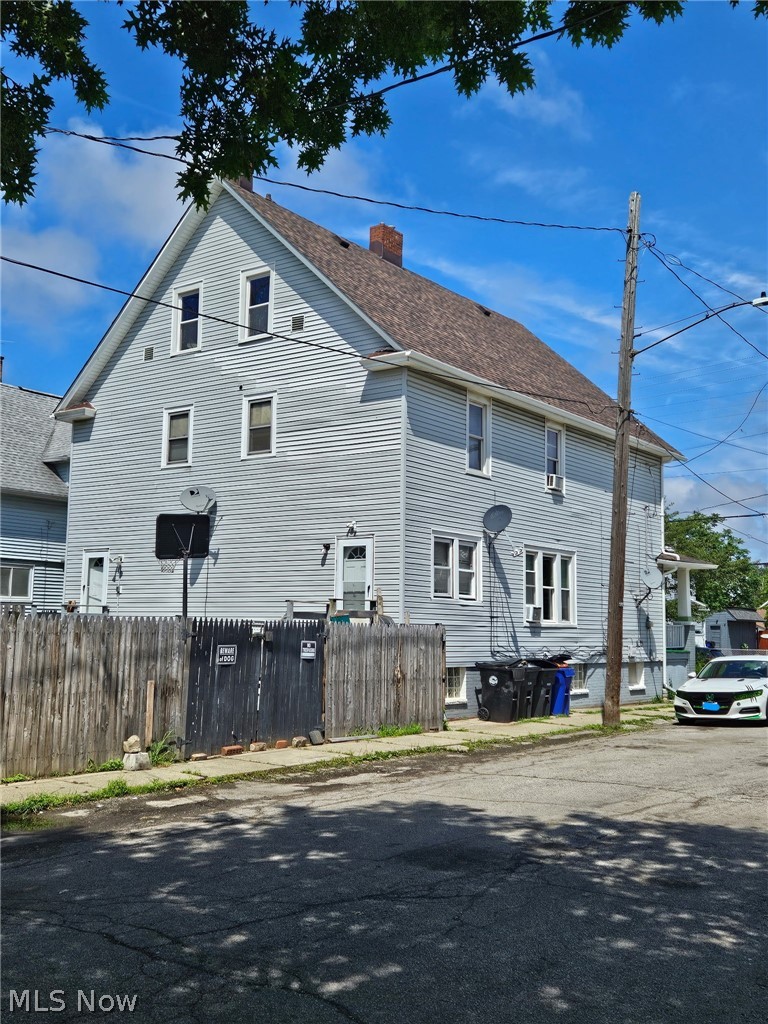 3192 W 58th Street Cleveland OH 44102