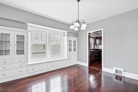 10109 Almira Avenue Cleveland OH 44111